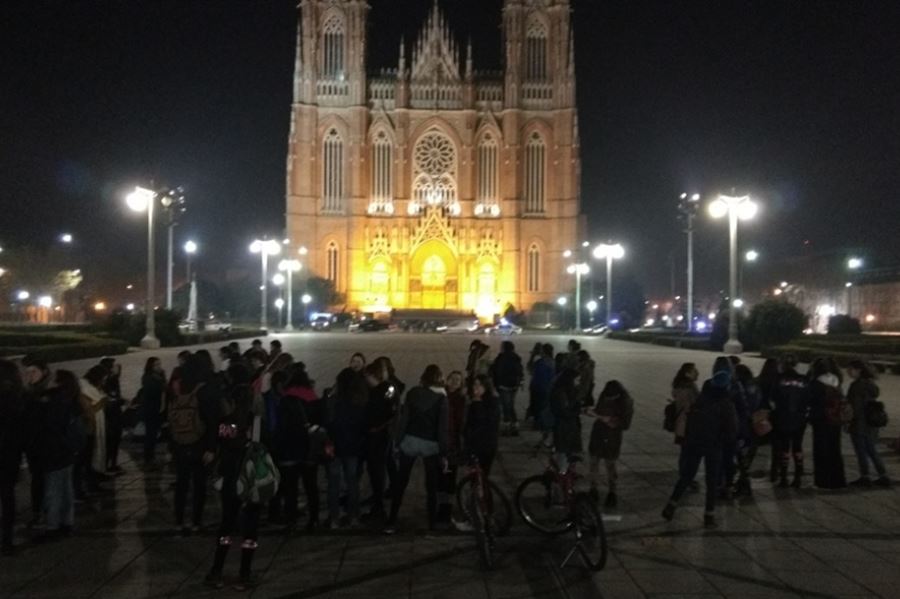 "Habitamos la noche": Una marcha nocturna que transformó el miedo en organización
