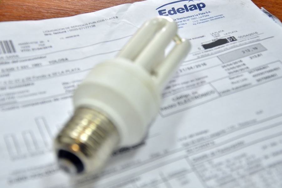 Marcha atrás: La Justicia suspendió nuevamente el aumento en la tarifa de la luz