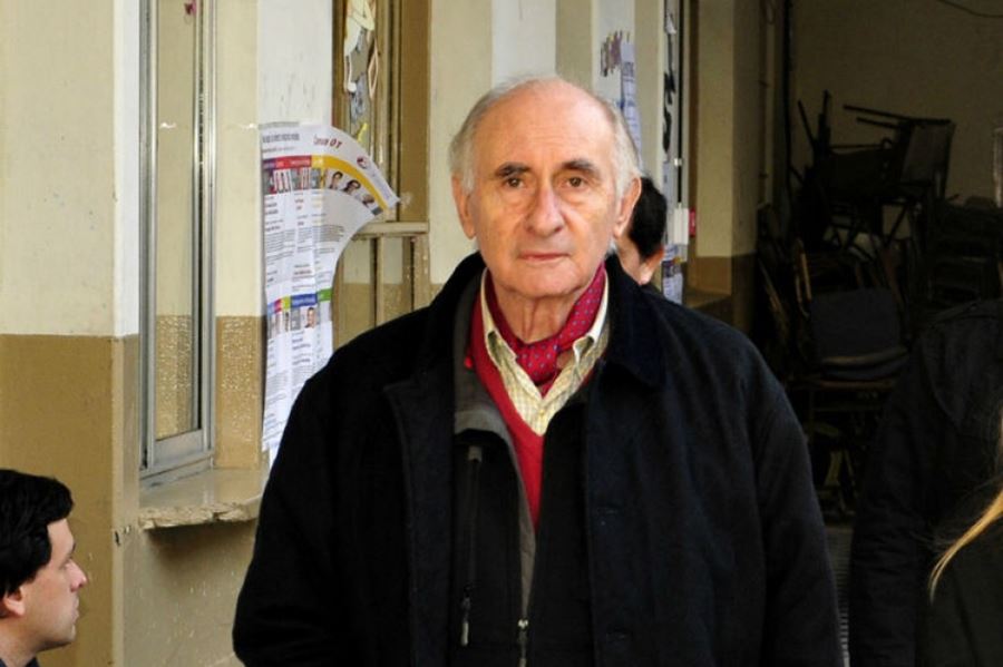 "Chupete" no quiere caer en la pobreza: Pide la exención de ganancias con una pensión de $176.000