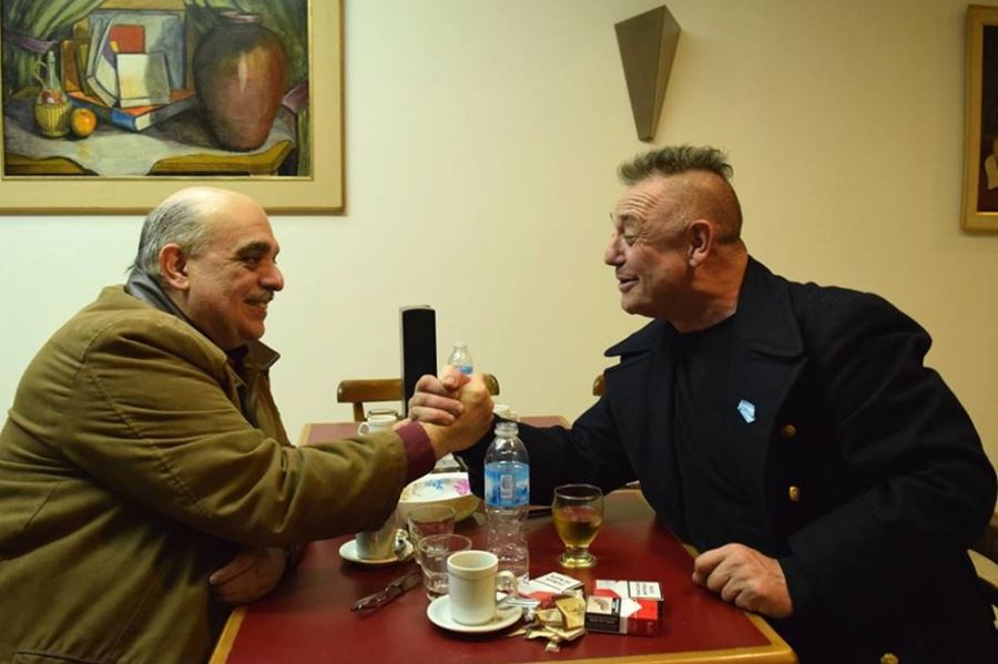 Dos potencias se saludan: Iorio y Biondini se fundieron en un abrazo "nacionalista"