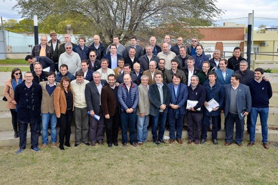 La desigual repartija: El gobierno giró el 84,5% de los Aportes del Tesoro a municipios propios