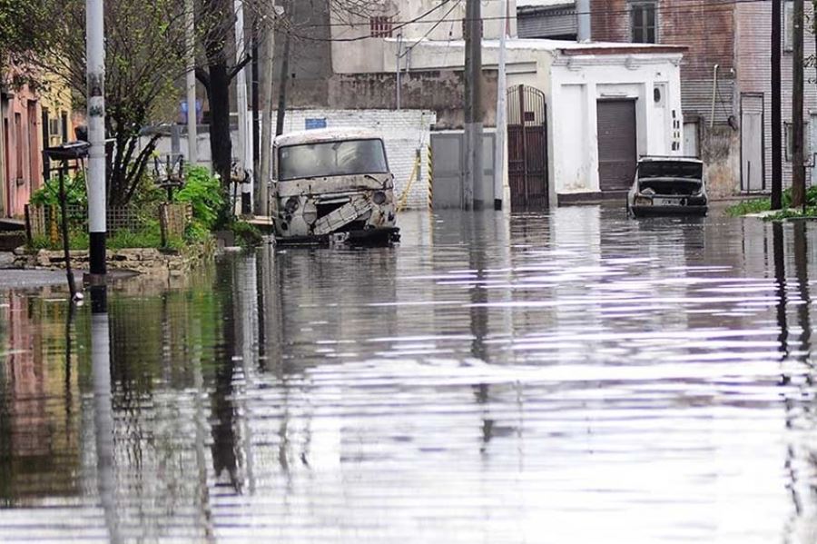 Inundación bonaerense: Mientras veíamos a “Irma” por TV, la Provincia quedó bajo el agua