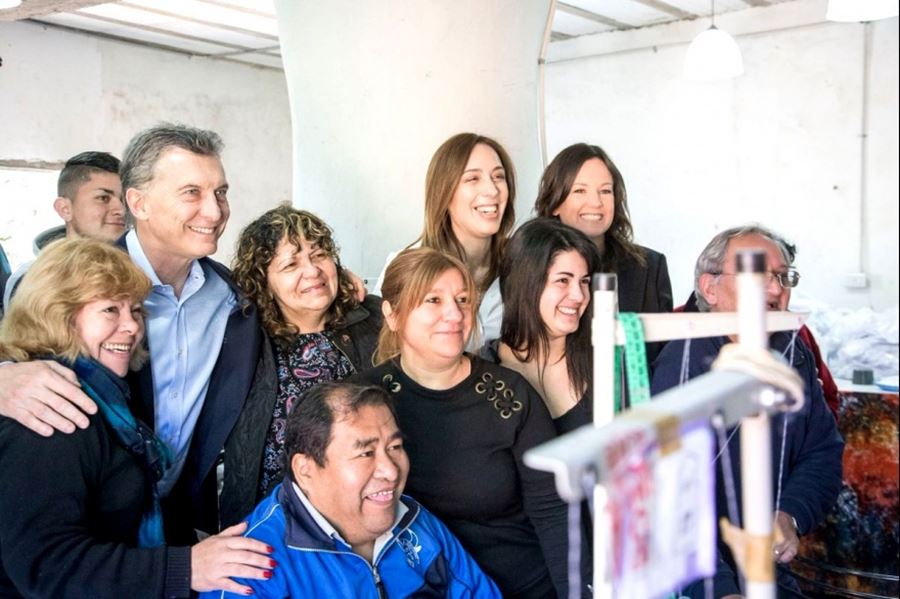 Cambiemos arrancó la campaña visitando una cooperativa textil en pleno Conurbano bonaerense