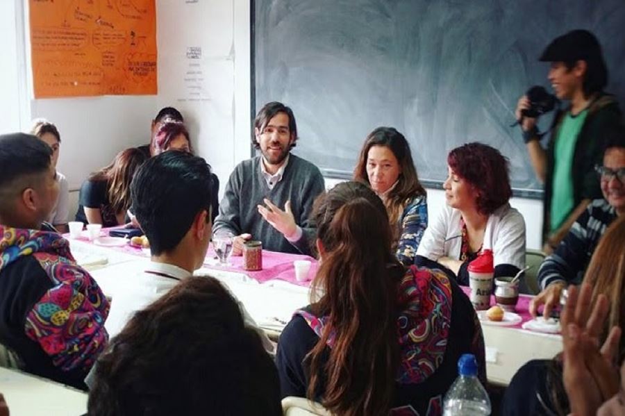 Nicolás Del Caño debatió con estudiantes secundarios: "La juventud ve con desconfianza el gobierno de Macri"