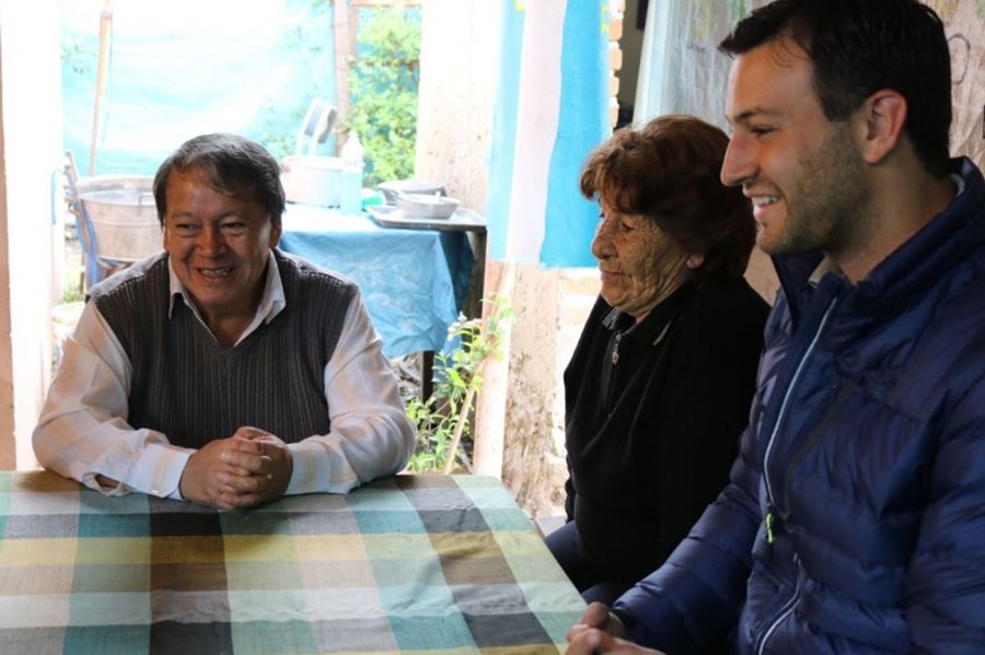"Toty" Flores visitó un comedor en Escobar y aseguró: "Vamos por el camino correcto"