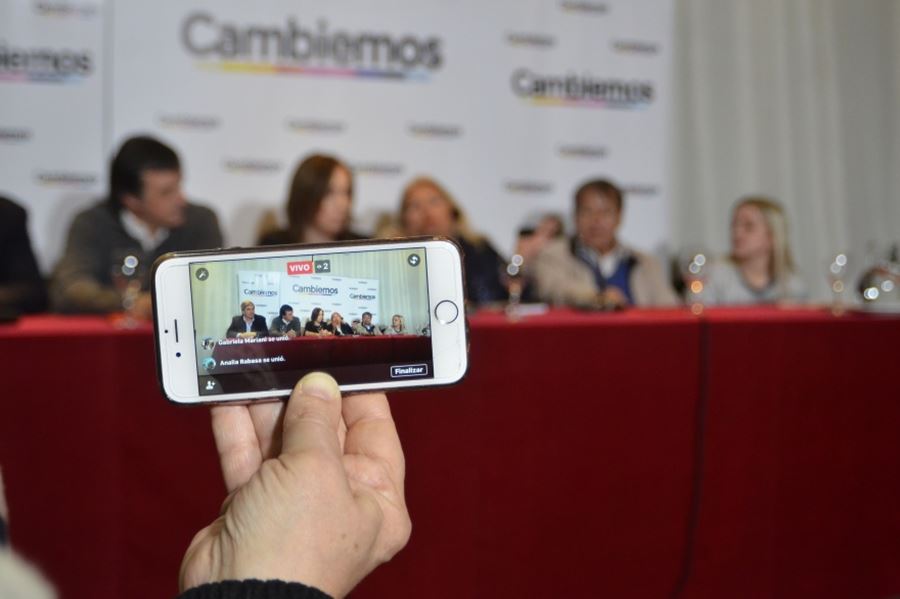 Encuesta: Cambiemos pica en punta y Sergio Massa queda rezagado en el podio