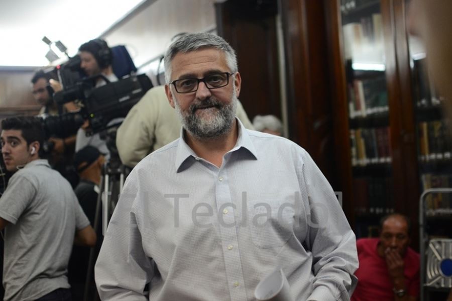 Con el pase a planta como caballito de batalla, Villegas promete convocar a la paritaria docente