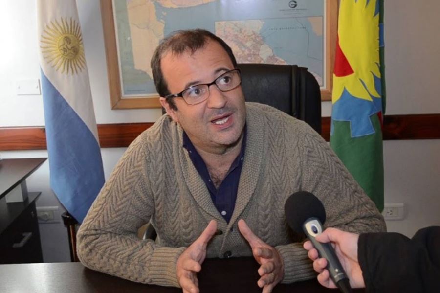 Daletto propone incorporar leyenda sobre línea 144 contra violencia de género en actos oficiales