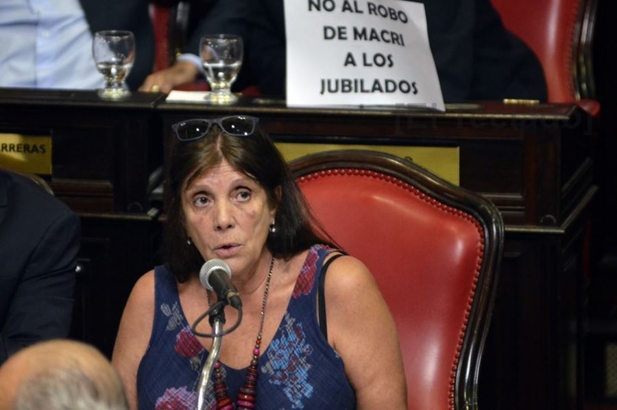 Teresa García: “La gobernadora está llevando al extremo medidas a escondidas”