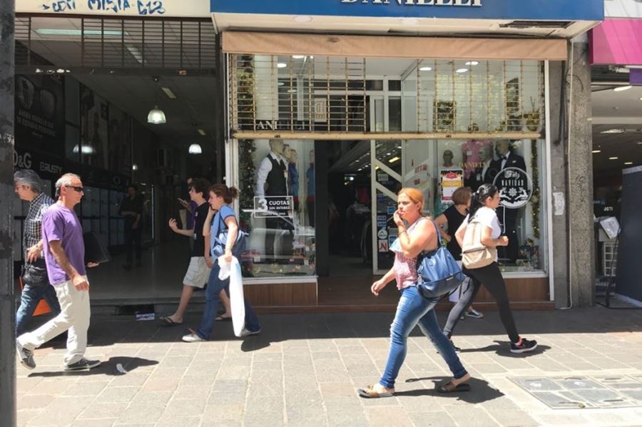 Por una movilización social y "rumores" de saqueo, los comerciantes de La Plata revivieron el fantasma del 2001