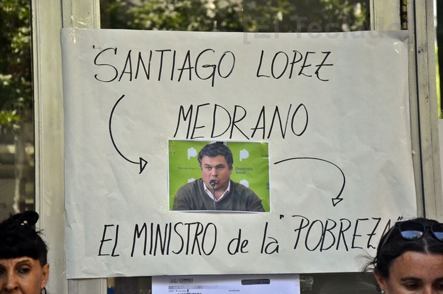 Se abre otro frente de batalla en Desarrollo Social: 146 trabajadores pasan a "disponibilidad relativa"