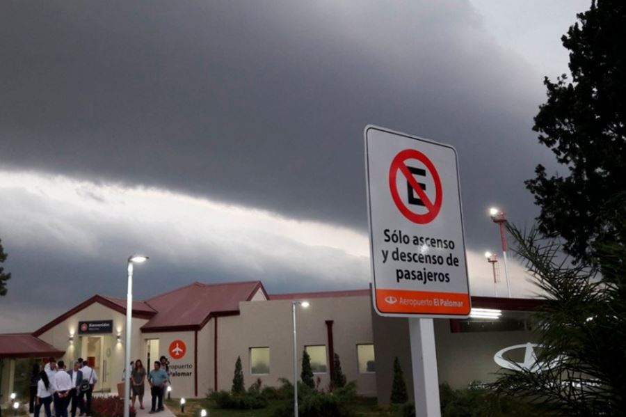 Una mancha más al tigre: Inauguración fallida del aeropuerto de El Palomar