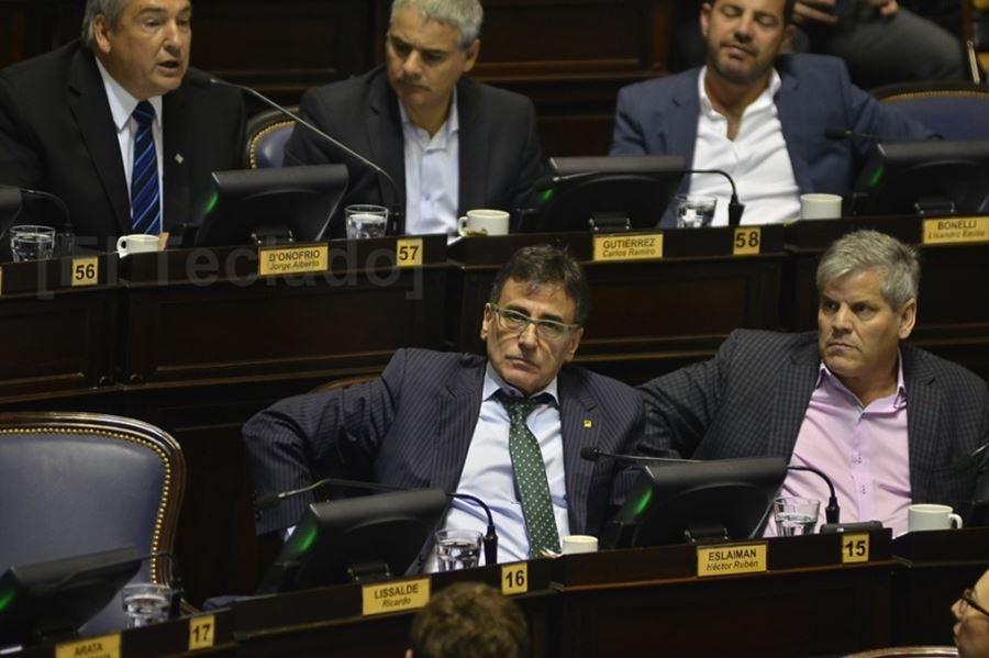 Desde el massismo piden a Vidal que no le dé el "certificado de defunción" a Ferrobaires