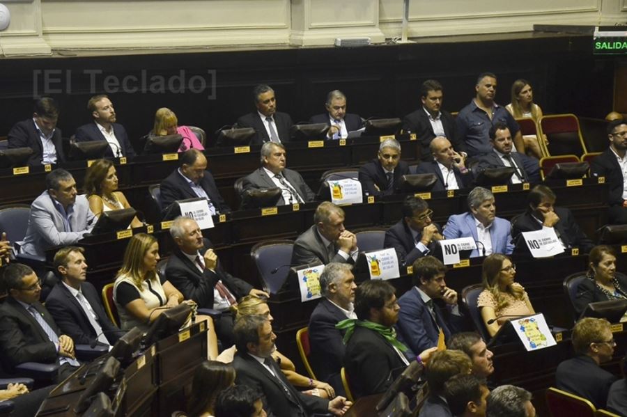 Para el Frente Renovador, a Vidal "la ficción cada vez le queda más lejos de la realidad"