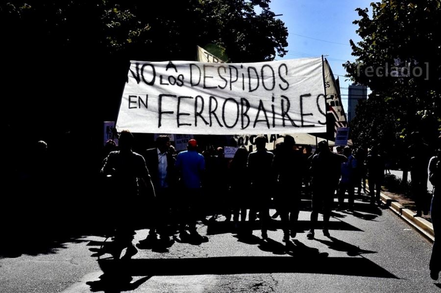 Vecinos autoconvocados intentan frenar el cierre del servicio de Ferrobaires en toda la provincia