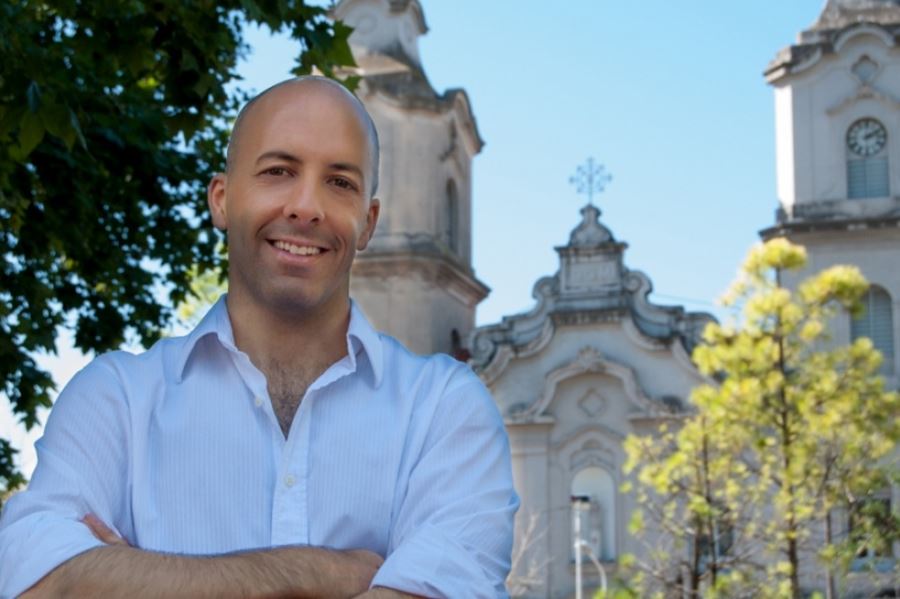Vacaciones ilimitadas: Ducoté podrá ausentarse cuantas veces quiera