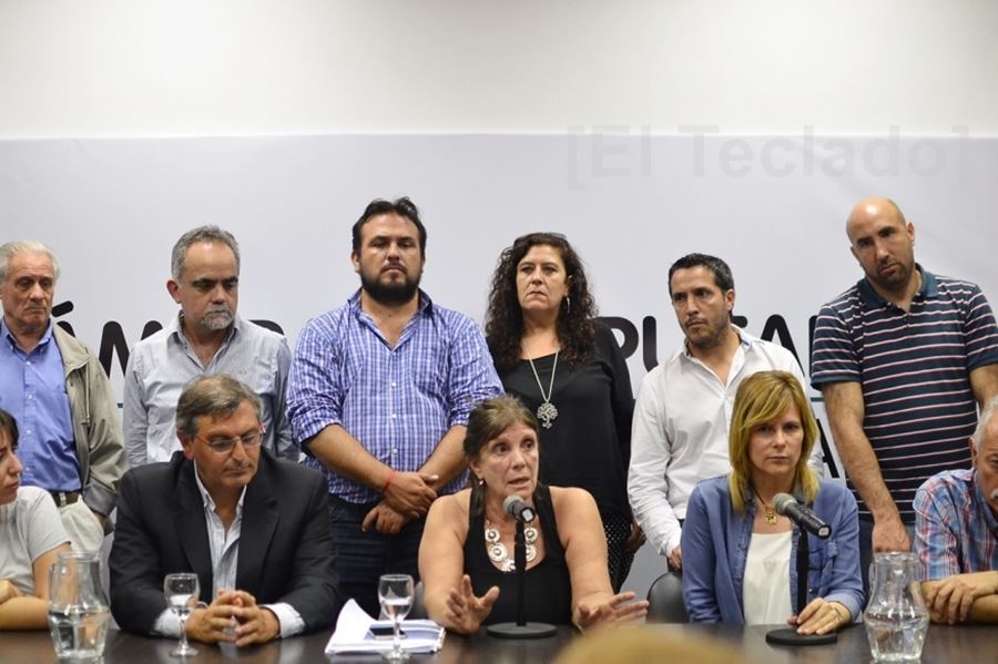 Legisladores de UC disparan contra Vidal por las tarifas: "No cuida a las familias de la provincia"
