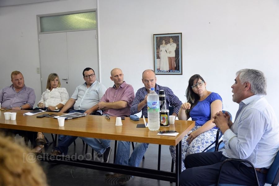 Peronistas del interior redoblan la apuesta y proponen que el 6% lo afronten las empresas, y no los usuarios