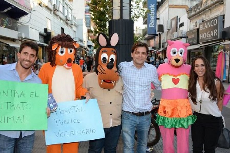 Eslaiman propone que se le otorguen beneficios impositivos a quienes adopten animales callejeros