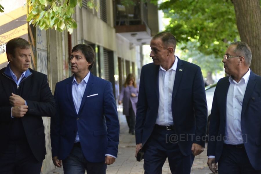 Intendentes peronistas repudiaron el recorte de presupuesto para el Hospital “El Cruce” de Florencio Varela