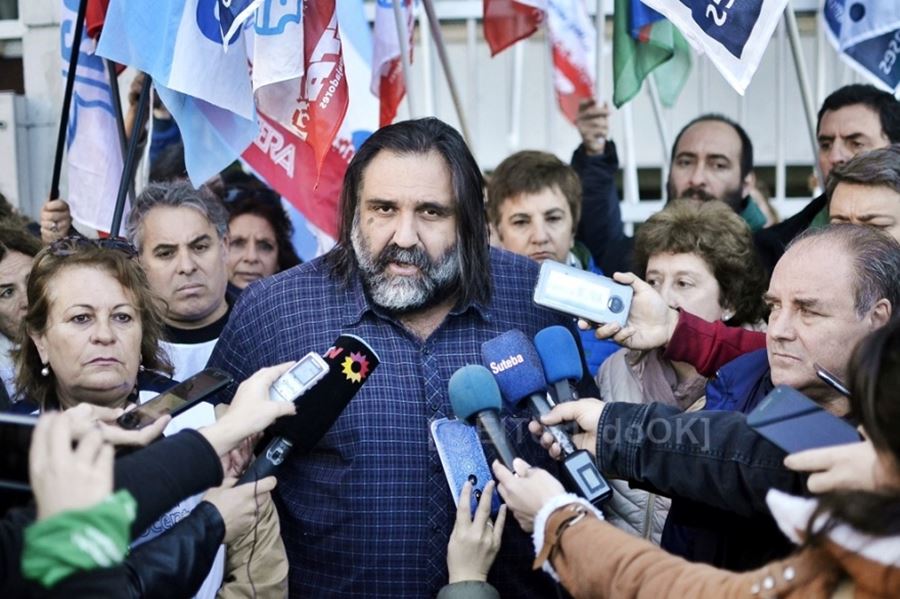 Docentes salieron con los tacones de punta ante el silencio de la Provincia y arremeten con el llamado a paritarias