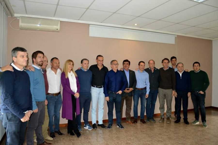 Intendentes bajan la declaración de emergencia económica, social y alimentaria a los concejos deliberantes