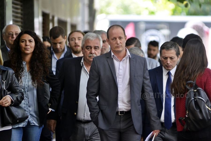 La cruzada de los intendentes peronistas en las redes contra el secretario de Energía