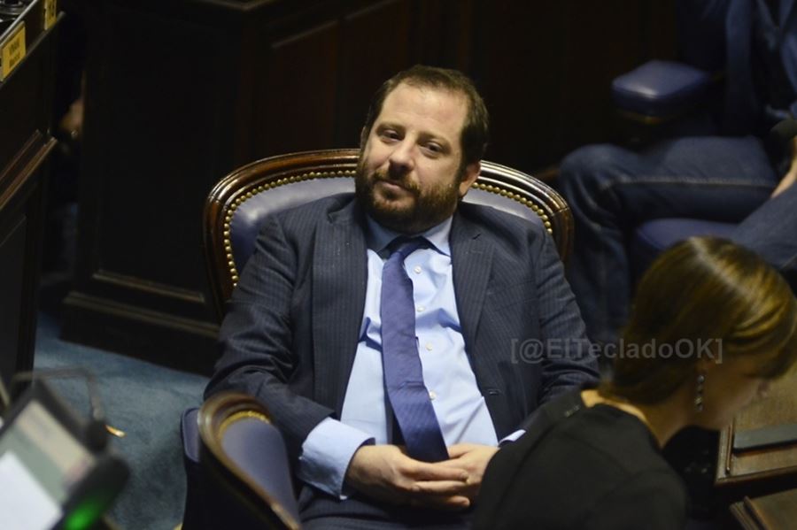 Ottavis propone extender las licencias por paternidad en la provincia de Buenos Aires