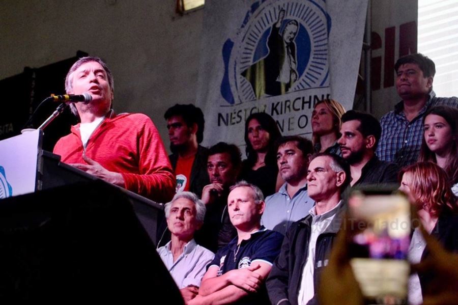 Máximo Kirchner allana el terreno para desembarcar en la provincia de Buenos Aires