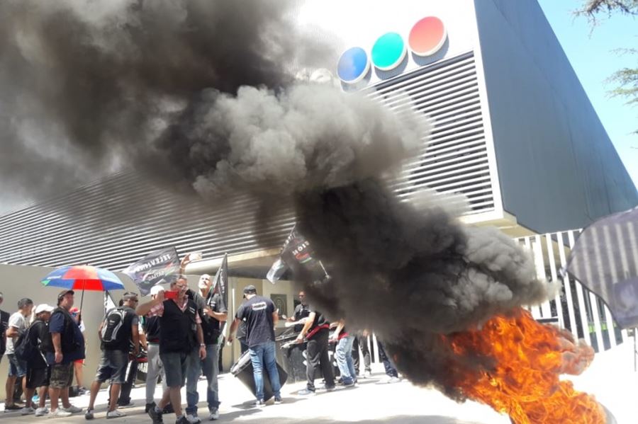 Histórico: Cortaron de forma sorpresiva la programación de Telefe por el despido masivo de trabajadores