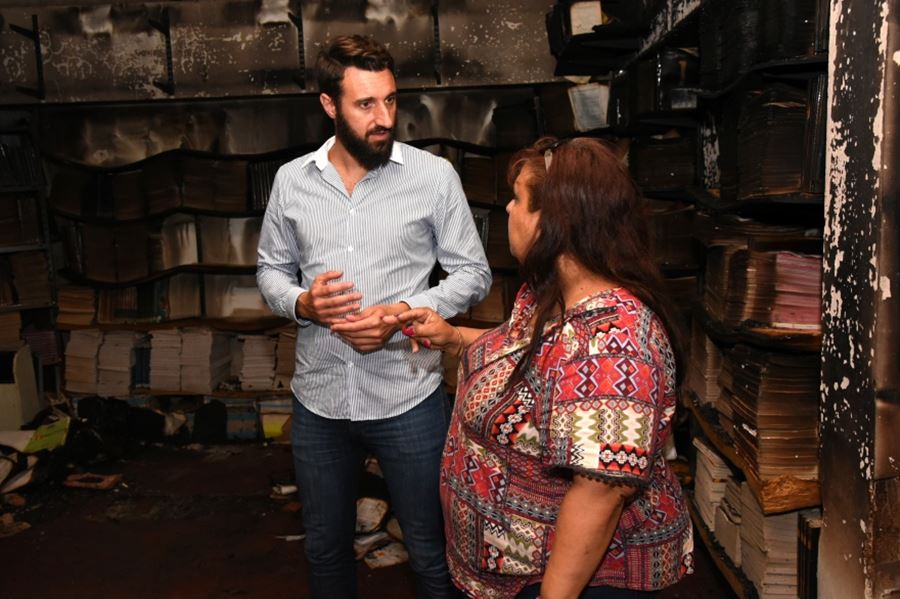 "Vamos a acompañar a directivos, docentes y alumnos", dijo Lanaro tras el incendio de una escuela en Berisso