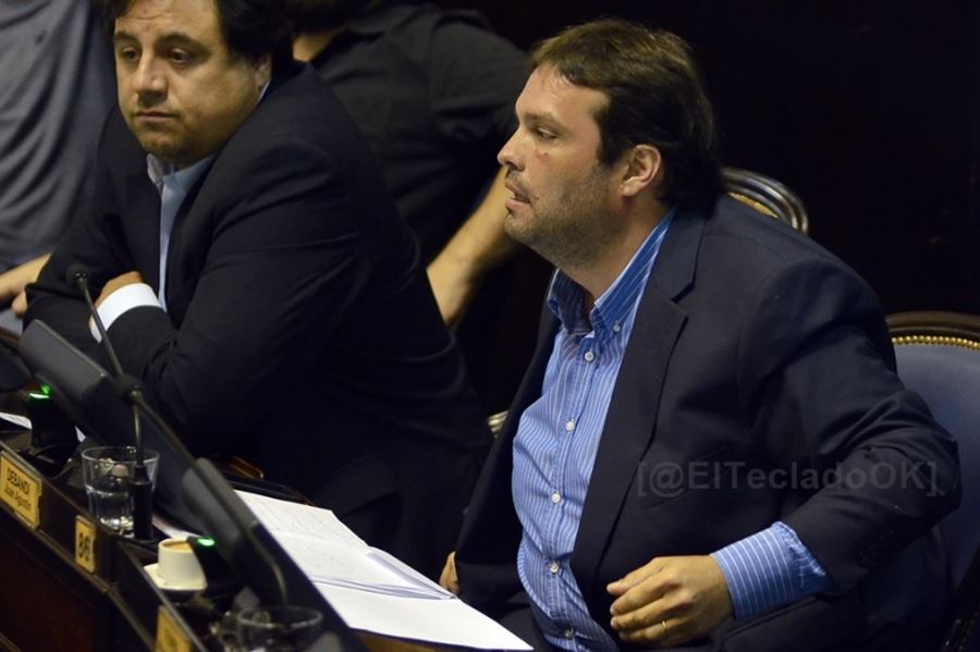El diputado Debandi, contra el intendente Valenzuela por el desdoblamiento de las elecciones