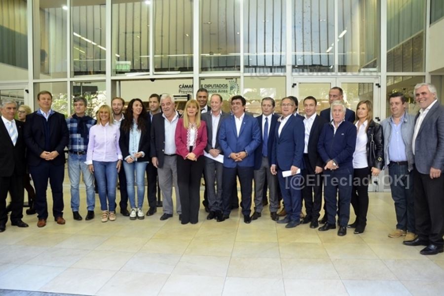 Intendentes peronistas presentarán un amparo colectivo de alcance nacional para frenar el tarifazo
