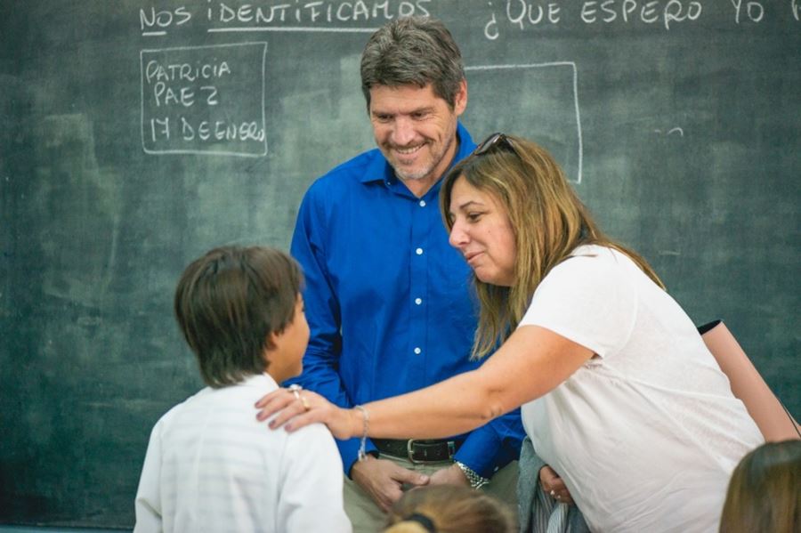 Diputados bonaerenses de Cambiemos visitaron escuelas de la provincia en el inicio de clases