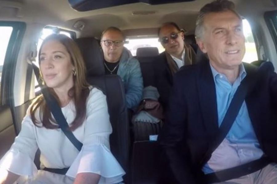 El viajar no es un placer: con Macri al volante, el intendente de Saladillo fue multado por no usar cinturón