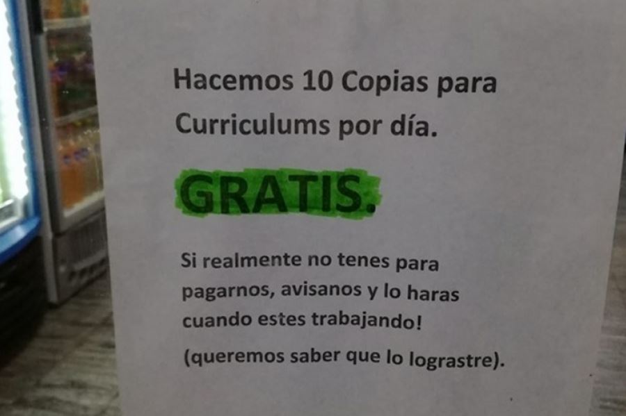 Tiempos de crisis: en Olavarría un kiosco imprime currículums gratis para ayudar a personas sin trabajo