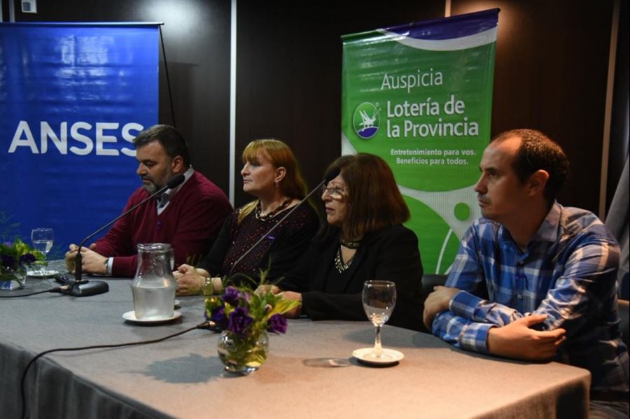 Rovella encabezó una jornada por el día de toma de conciencia del abuso y maltrato en la vejez