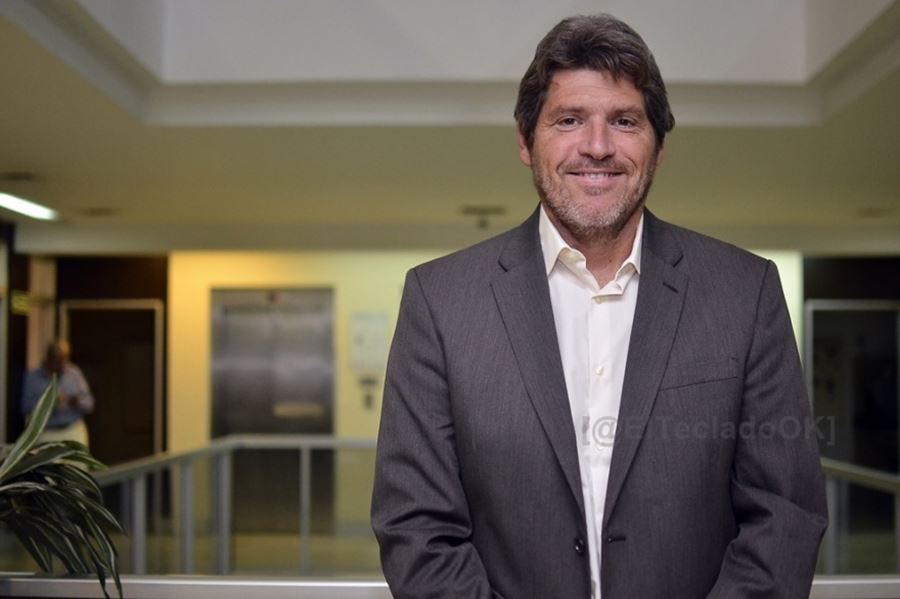 Tras pegar el portazo en Cambiemos, el diputado Castello va como candidato a gobernador de Espert
