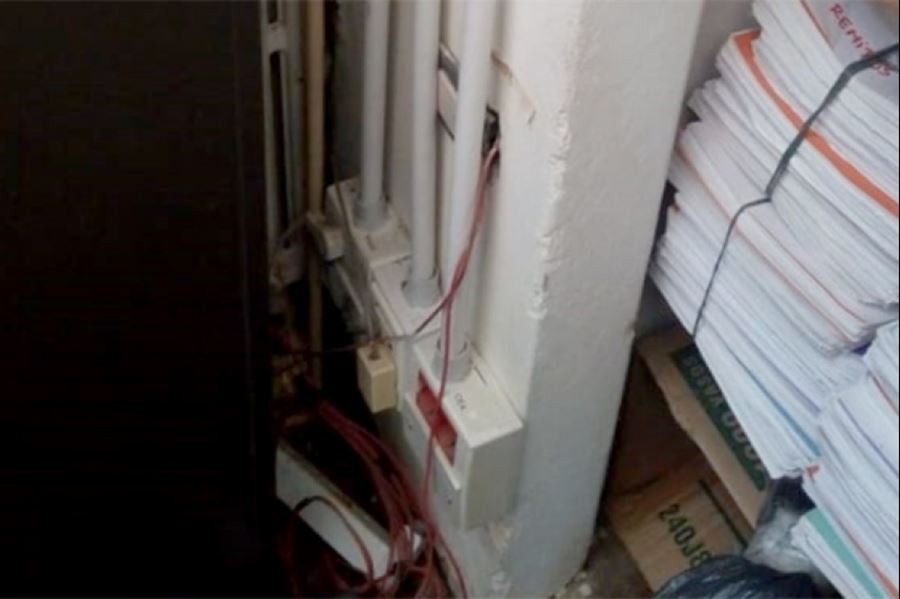 Infraestructura judicial en jaque: se desplomó el cielorraso de una fiscalía de La Plata