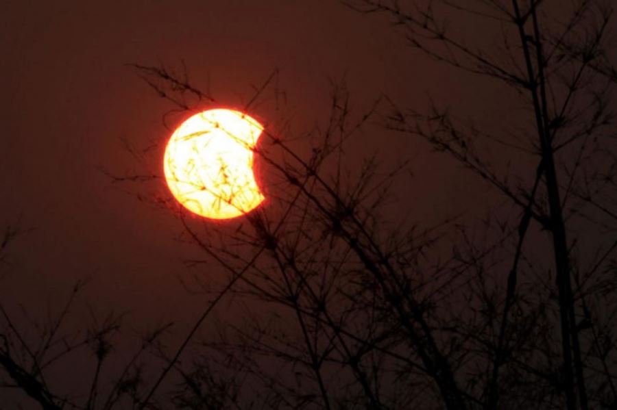 Al aire libre, con mate y reposeras: así se preparan los municipios para ver el eclipse