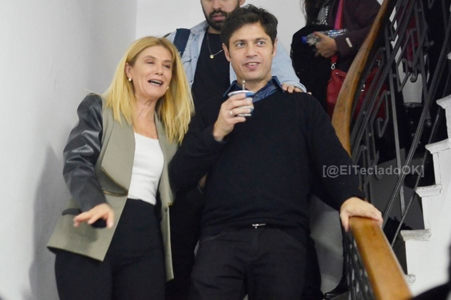 Kicillof tomando mate: La ingeniosa cuenta que mezcla las redes con las costumbres argentinas