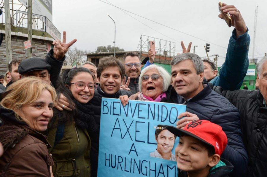 De recorrida por Hurlingham, Kicillof criticó a Vidal y prometió "un gobierno al servicio del pueblo"