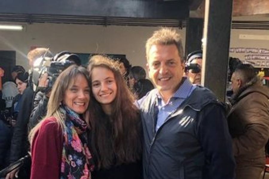 Massa fue a votar con su hija: disparó contra Smartmatic y llamó al voto joven