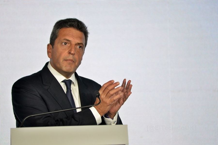 En la recta final de la campaña, Massa desembarca en La Plata para apoyar a Florencia Saintout