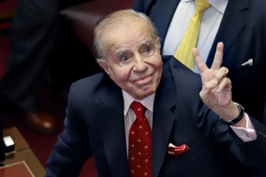 Reapareció Carlos Menem y bregó porque "Dios ilumine los actos" de los dirigentes del peronismo