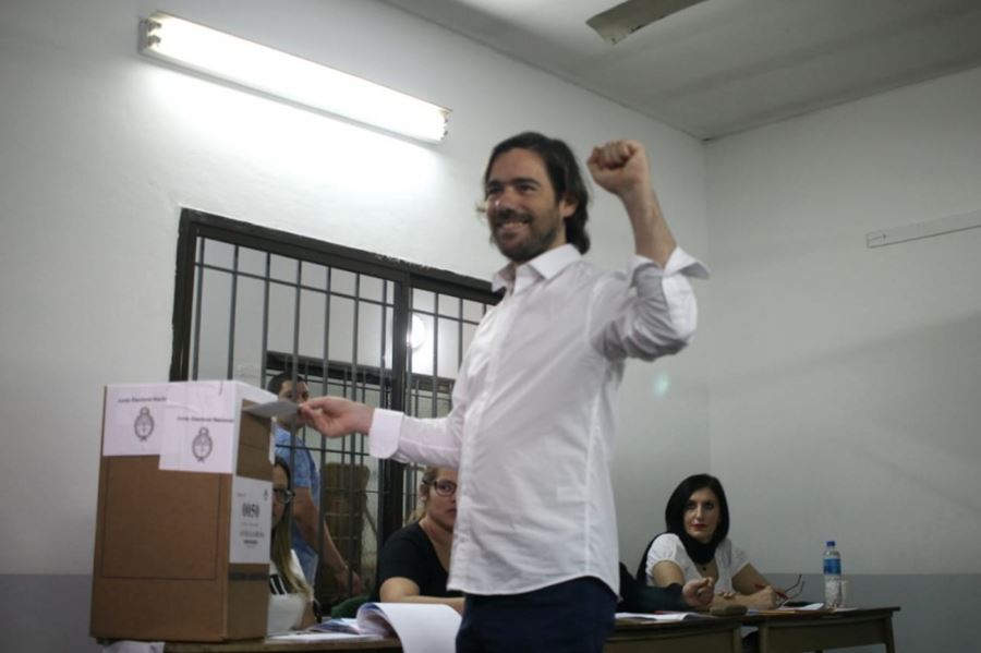 Nicolás del Caño votó en Avellaneda y ratificó: "Esperamos conquistar bancas en el Congreso"