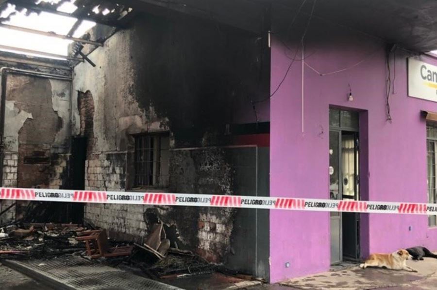 Roque Pérez: Se incendió el local del ex candidato a intendente y analizan si fue intencional