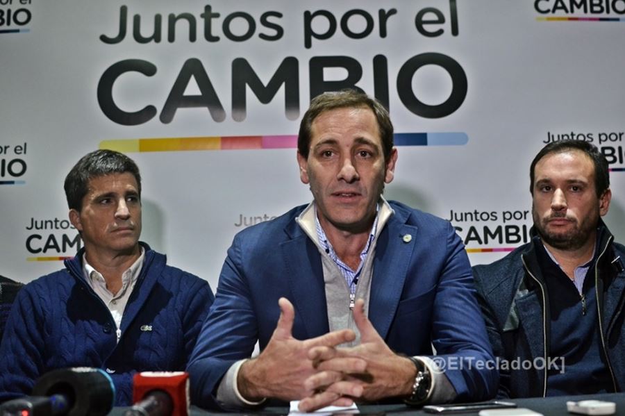El observatorio de políticas públicas de la región capital apunta a los gastos políticos del intendente de La Plata