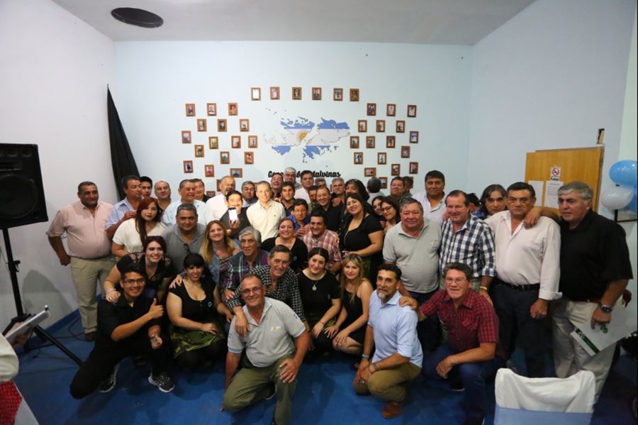 El intendente Gray, junto a excombatientes de Malvinas