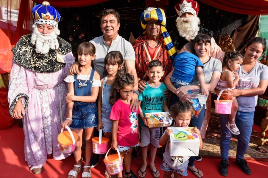 Fernando Espinoza: “Los Reyes Magos entregaron más de 50.000 juguetes en La Matanza”